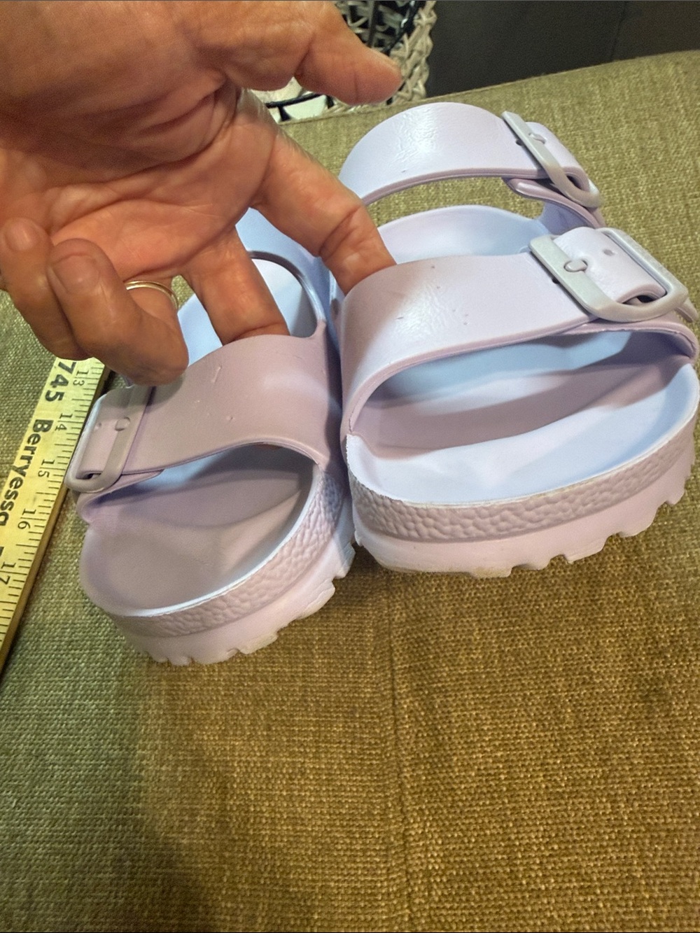 Birkenstock Arizona EVA Sandals in light purple - Picture 9 of 11